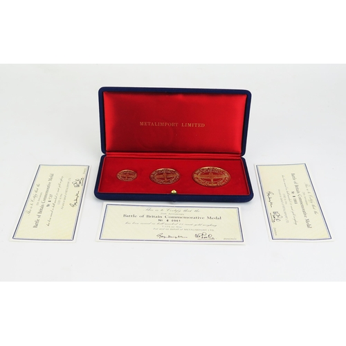 1456 - 25th Anniversary Battle of Britain Commemorative Three Medal Set in 18ct gold, original Metal Import... 