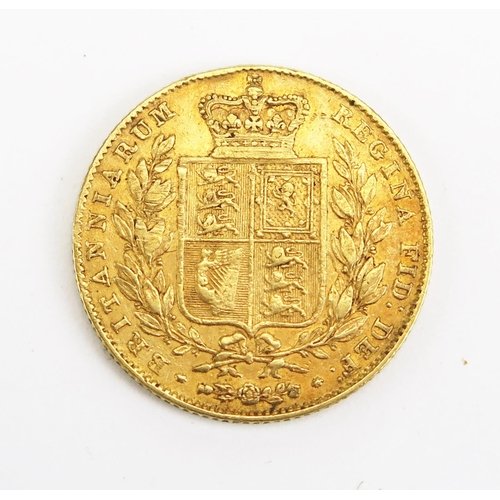 1471 - A Victoria Gold Sovereign 1842