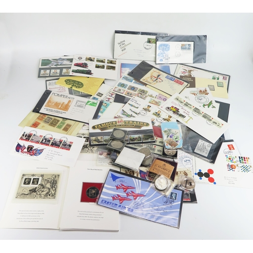 1490 - Commemorative Crowns, stamp covers and mint stamp packs