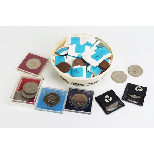 1492 - A Tub of Commemorative Crowns and old Pennies, 3d and 1.2d coins, 1575g gross