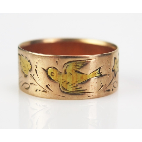 198 - An Antique Tricolour Precious Yellow Metal Wedding Band with chased bird and foliate decoration, 8mm... 