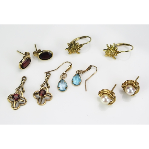 224 - 9ct Gold Earrings, some hallmarked, some stamped (one pair just on butterfly) and one pair unmarked,... 