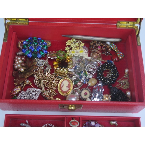 292 - A Jewellery Box and Contents including a 19th century  three 'stone' paste ring in a an unmarked yel... 