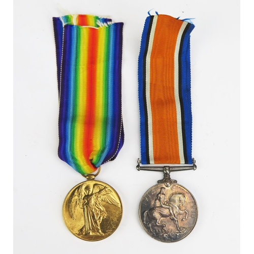 1314 - A World War One pair to 158466. Pte. H.W. Searle. M.G.C., War and Victory medals.