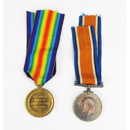 1314 - A World War One pair to 158466. Pte. H.W. Searle. M.G.C., War and Victory medals.