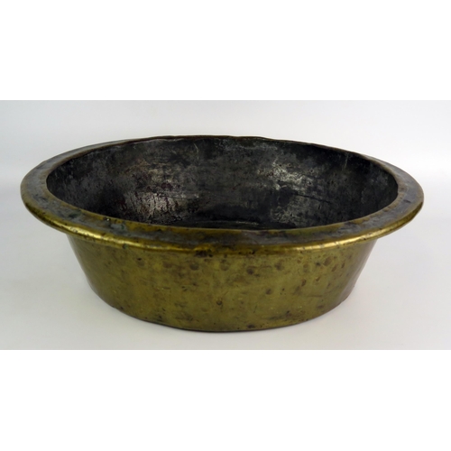 1210 - A 19th century brass preserve pan of circular outline, 44cm diameter.