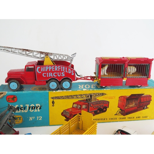 1325 - Corgi Group to include GS12 Chipperfield's Circus Crane Truck and Cage Gift Set with 2 Polar Bears -... 