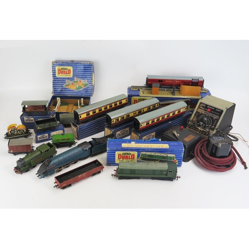 1331 - Hornby Dublo Collection including L30 1,000 BHP Bo-Bo Diesel Electric Loco, 4-6-2 Class A4 Loco Sir ... 