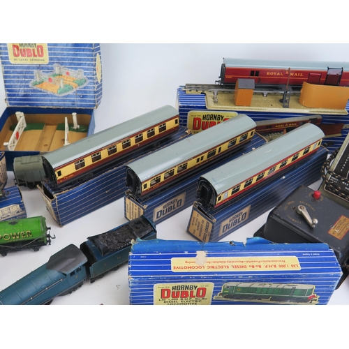 1331 - Hornby Dublo Collection including L30 1,000 BHP Bo-Bo Diesel Electric Loco, 4-6-2 Class A4 Loco Sir ... 