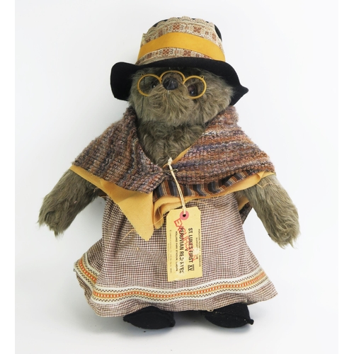 1335C - Gabrielle Designs Aunt Lucy from Paddington Bear, fully dressed with tag