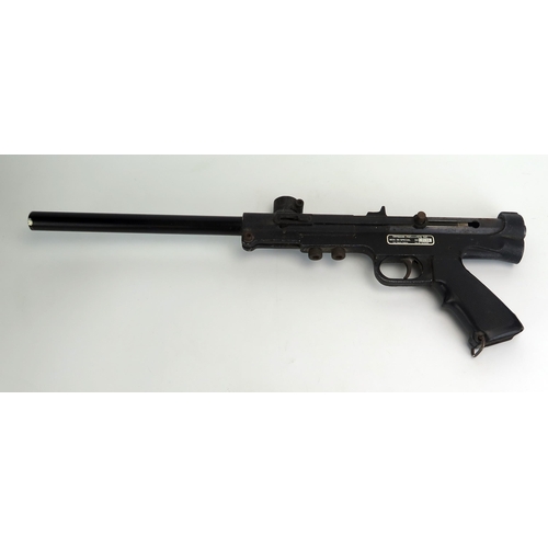 1370 - A Tippmann Pneumatics paintball pistol, 57cm long.