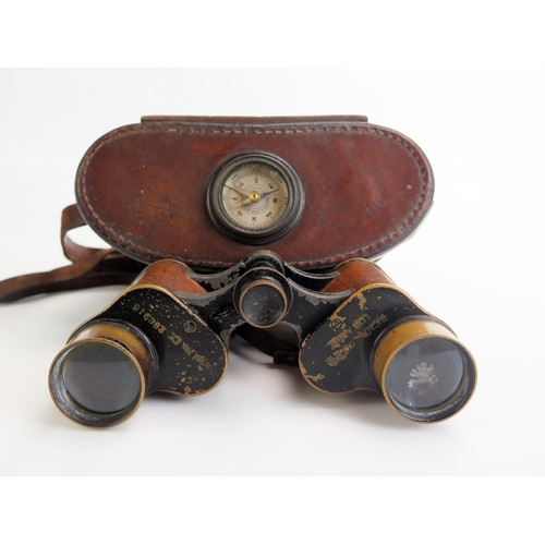 1395 - A pair of U.S. Army field glasses, stamped Signal Corps, U.S. Army, Serial No EE286918, contained in... 