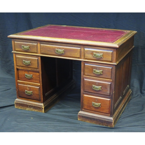 1602 - An Edwardian mahogany twin pedestal writing desk, the top with tooled leather writing surface, with ... 