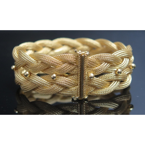 196 - An 18ct Gold Platted Bracelet, stamped 20VR 750, c. 26.5mm wide, 7.75