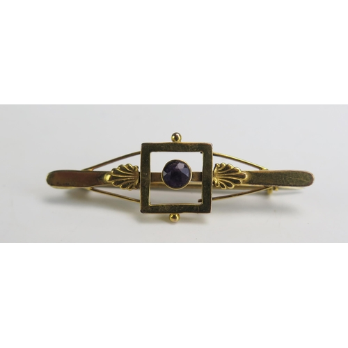 236 - A Precious yellow Metal and Amethyst Brooch, KEE tested as 14ct, 39mm, 1.68g