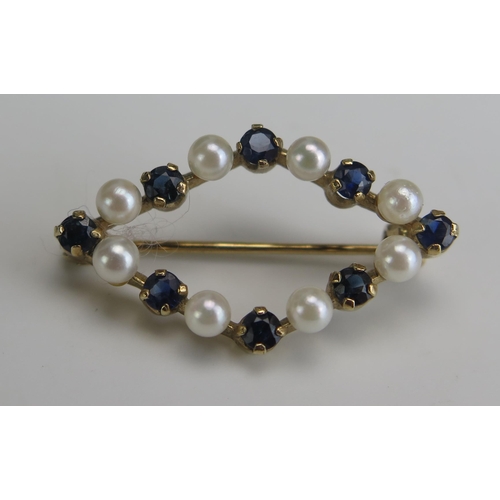 241 - A 9ct Gold, Sapphire and untested Pearl Brooch, 28mm, hallmarked, 2.43g