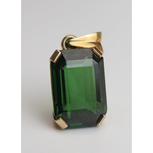 260 - A 14ct Gold and Green Tourmaline Pendant, 15.5x10.5mm, 23mm drop, 4.72g