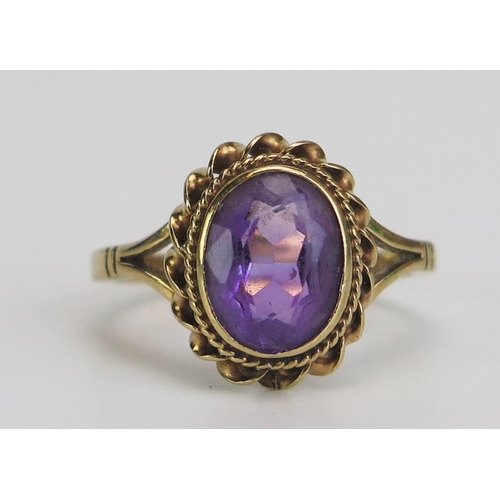 371 - A 9ct Gold and Amethyst Ring, hallmarked, size I, 2.2g