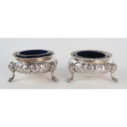 657 - A pair of Victorian silver cauldron salts, maker 	Robert Harper, London, 1868, with gadrooned border... 