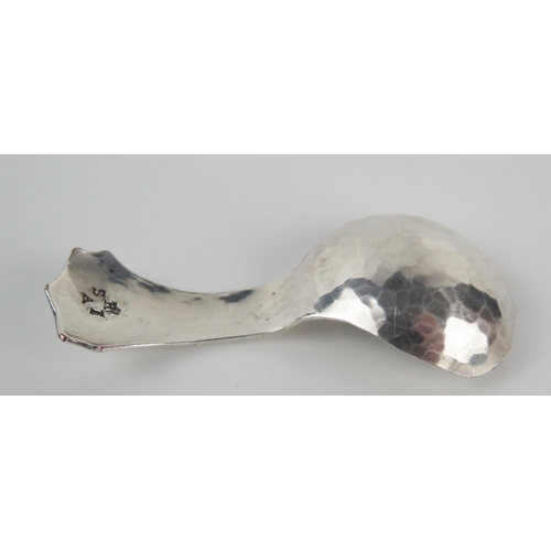 686 - A Keswick School of Art planished silver plated caddy spoon, stamped marks, 8cm long, 16gms, 0.52ozs