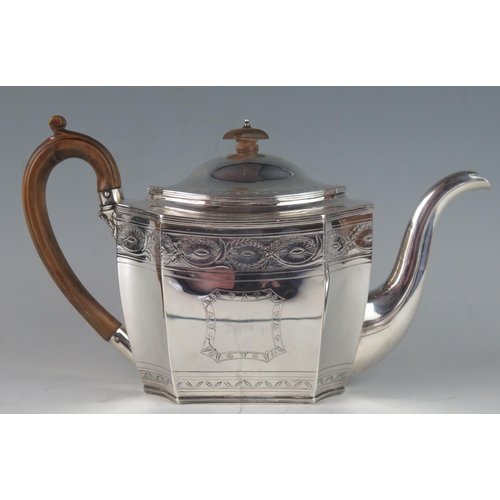 509 - A George III silver teapot, maker Charles Chesterman II, London, 1802, of rectangular form with cant... 