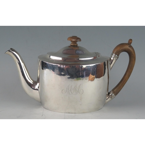 510 - A George III silver oval teapot, maker William Bennett, London, 1805, initialled, of plain form, 26c... 