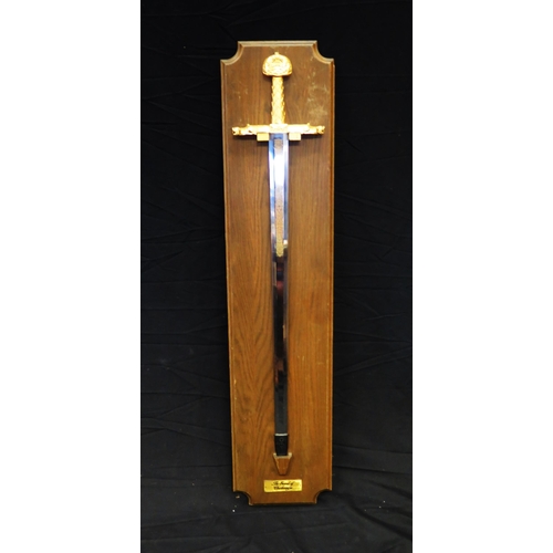 1388A - A Franklin Mint replica Sword of Charlemagne, with 80cm double edged etched blade, with 22ct plated ... 