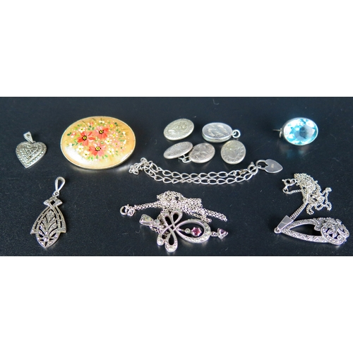 157 - A Selection of Silver and Costume Jewellery