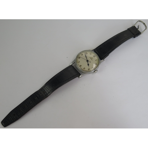 404 - A WWII OMEGA Military Wristwatch, 32.4mm case, the back marked with crow's foot and 6B/159 A31423, i... 