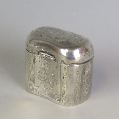 722 - A Dutch silver peppermint box, stamped marks of cartouche-shaped outline with hinged lid, 4cm wide, ... 