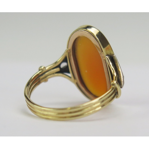 80 - An Antique Carnelian and Rose Cut Diamond Ring in a precious yellow and white metal setting, 17.1x8.... 