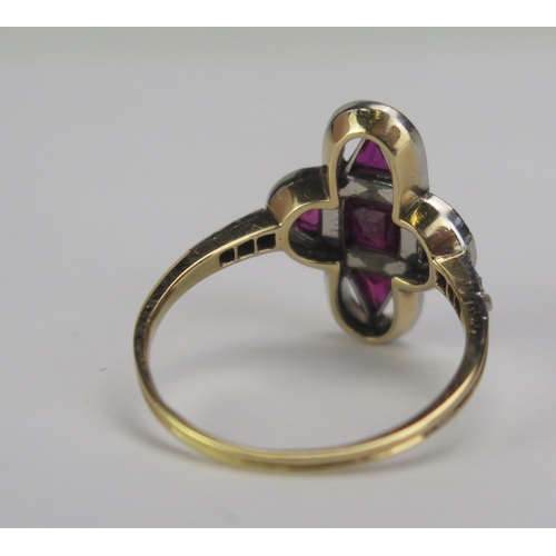 84 - An Antique Ruby and Rose Cut Diamond Panel Ring in a precious yellow and white metal setting, 18.7x1... 