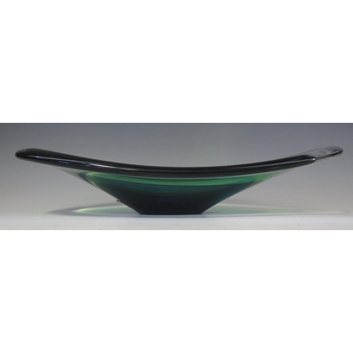 1015 - *WITHDRAWN* A Murano Sommerso Lake Blue Oval Art Glass Centrepiece Dish with banded green and blue d... 