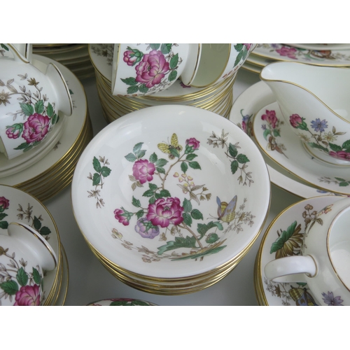 1053 - An extensive Wedgwood tea and dinner service with polychrome 