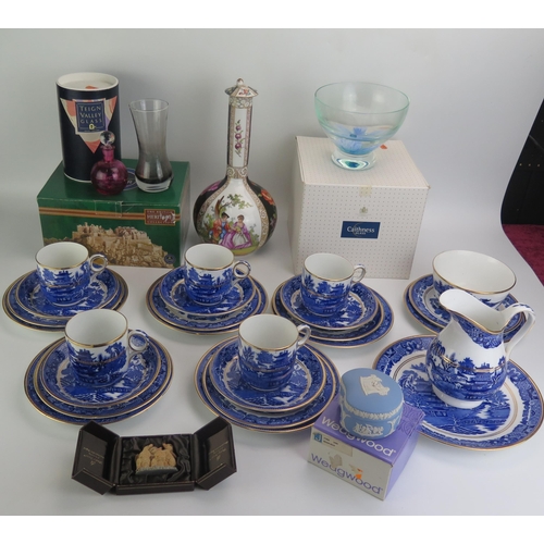 1073 - A mixed collection of ceramics and glass wares including German porcelain bottle vase, Willow patter... 