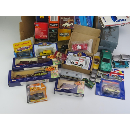 1216 - A Collection of Boxed and Unboxed Diecast including Maisto, Lledo Days Gone, Lledo Showman's, Chad V... 