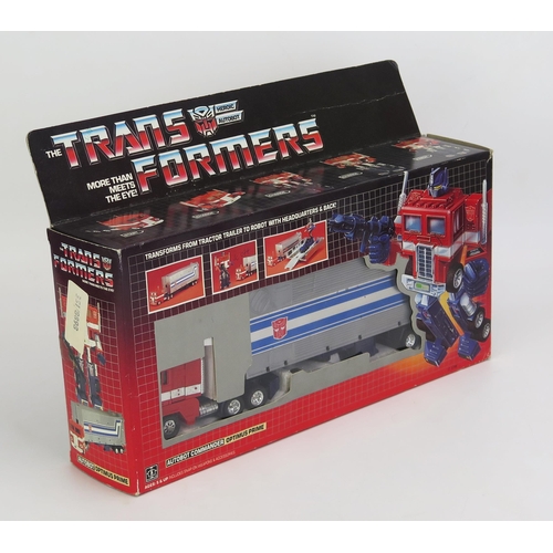 1253 - Hasbro Transformers G1 Optimus Prime Auobot Commander - appears near mint with weapons and accessori... 