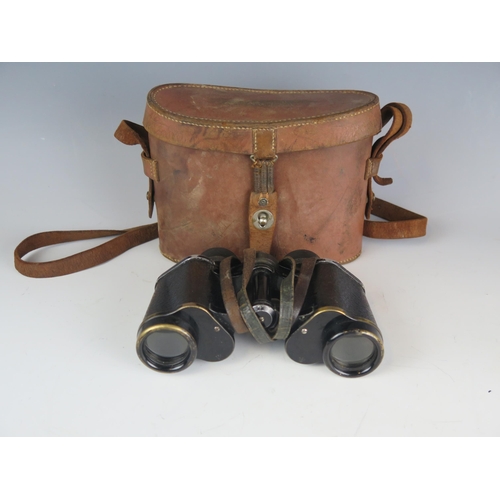 1478 - A pair of military issue field glasses, 6 x 30, bears War Office arrows and stamped Sir William Savo... 