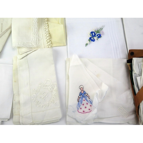 1271 - A collection of lace and crochet edged handkerchiefs, etc.