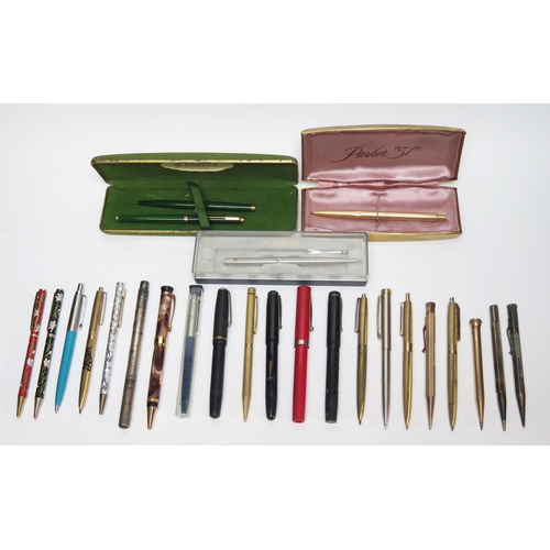 1299 - A collection of assorted fountain pens and pencils includes a rolled gold Yard-o-led pencil, parkers... 