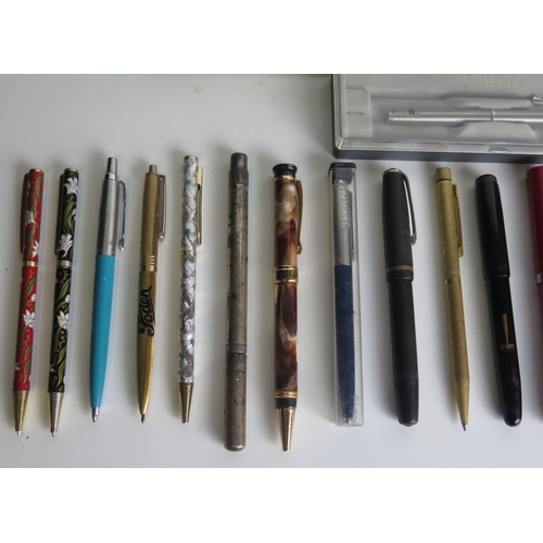 1299 - A collection of assorted fountain pens and pencils includes a rolled gold Yard-o-led pencil, parkers... 