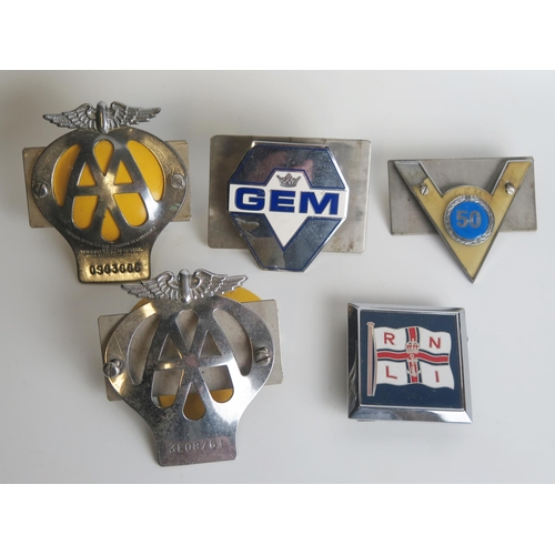 1317 - A collection of chrome car badges including AA, GEM, and RNLI