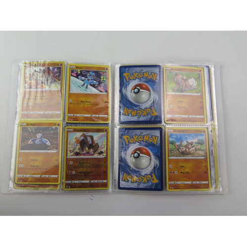 1368 - Pokémon Trading Cards Collection with card file and collector's tins