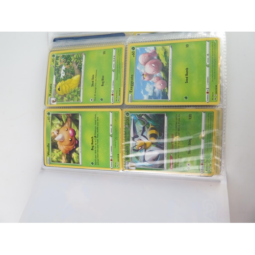 1368 - Pokémon Trading Cards Collection with card file and collector's tins