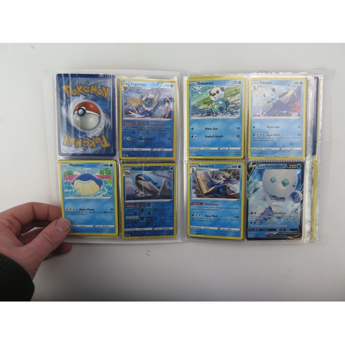 1368 - Pokémon Trading Cards Collection with card file and collector's tins