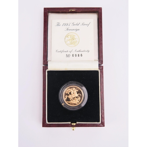 1410 - A Royal Mint 1995 Gold Proof Sovereign. Boxed with COA No. 6986