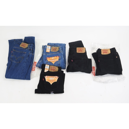 1524 - Levi Strauss Jeans (5) sizes W32/33 L30