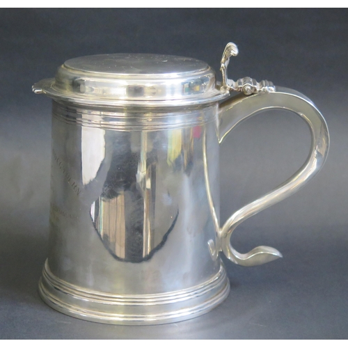 713 - An Edward VII silver presentation tankard, maker Thomas Bradbury & Sons Ltd, London, 1909, later ins... 