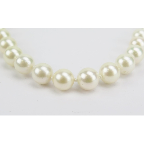 314 - A Cultured Pearl Necklace with 9ct gold clasp, 24.5