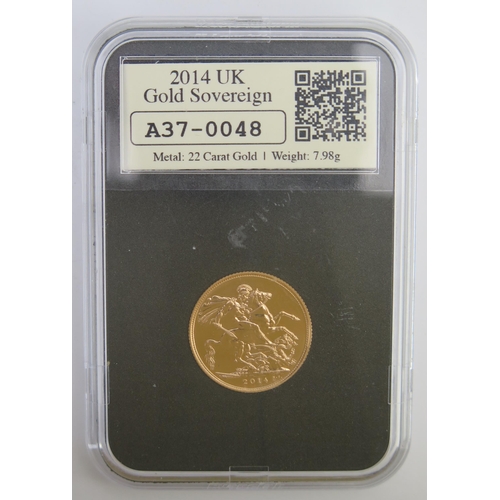 215 - An Elizabeth II 2014 Gold Sovereign in a Datestamp slab dated 28th July 2014, ref: A37-0048. Previou... 